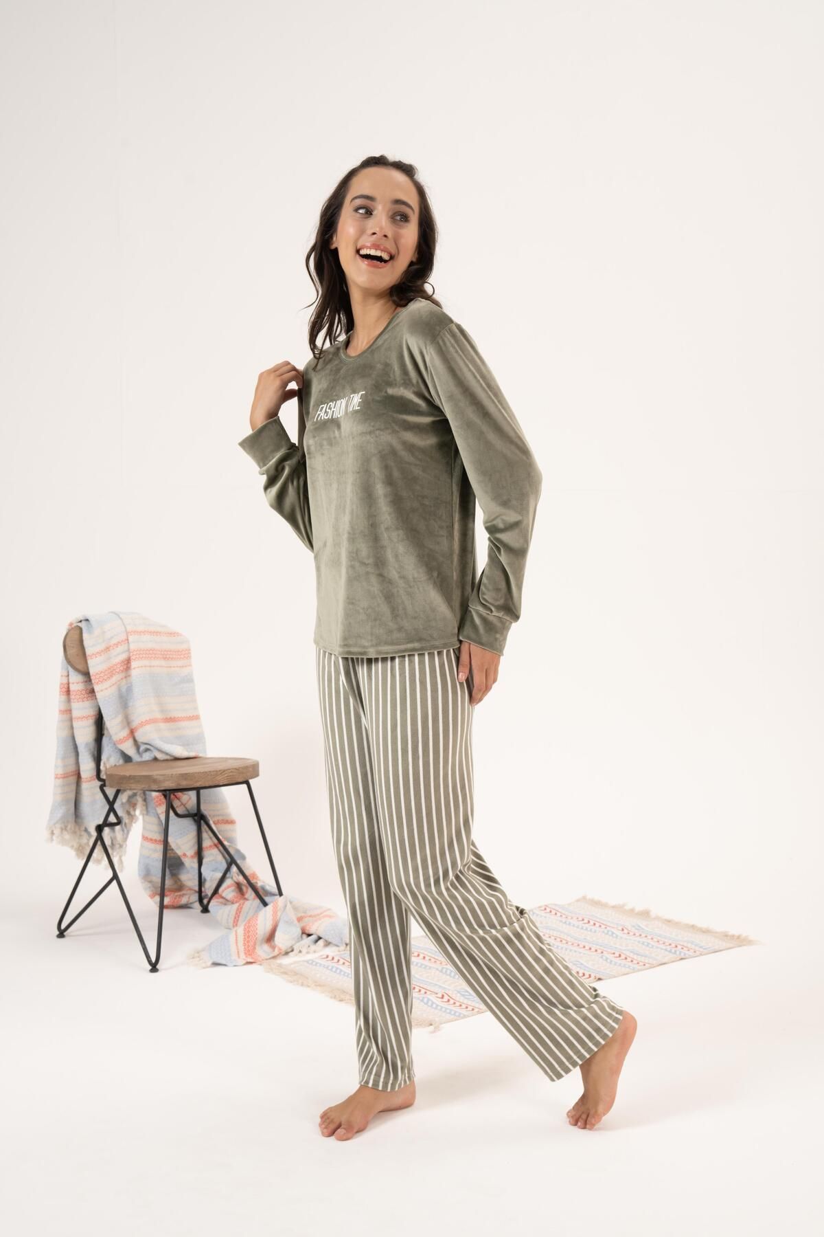 Estiva-Green Striped Velvet Women's Pajama Set - Winter 4