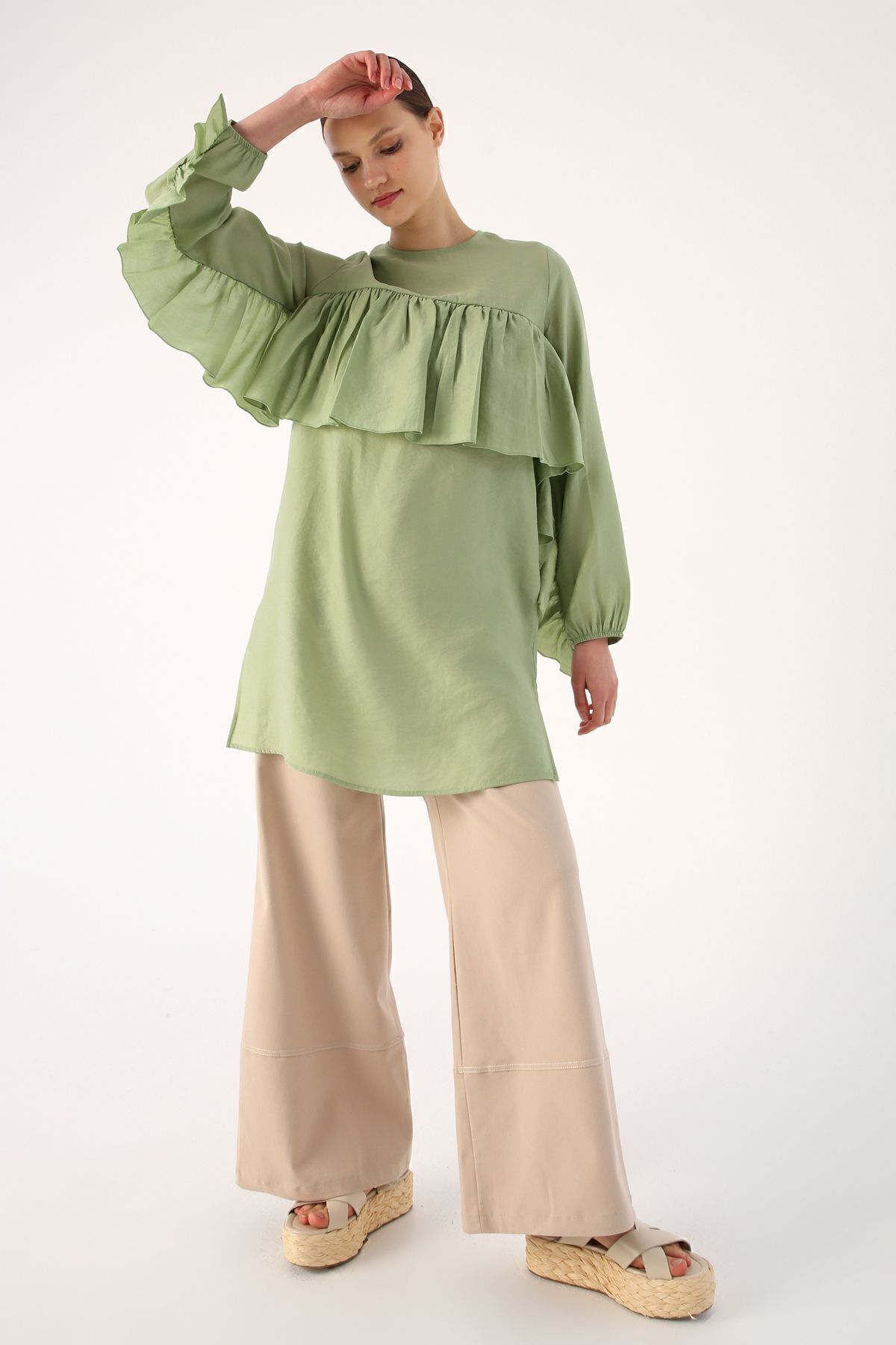 complete the look image