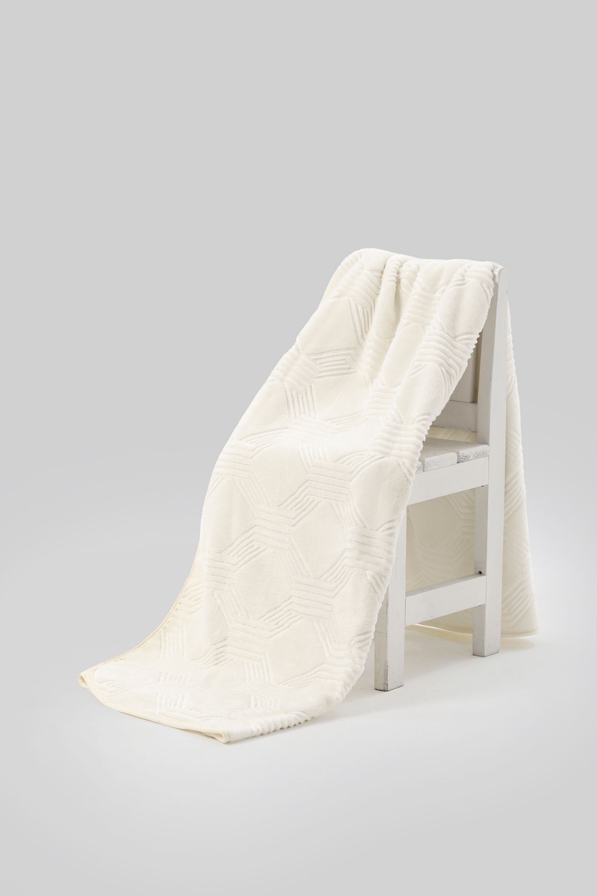 پتوی یک نفره سفید یتو پتو تک مدله ای 155X220 سانتی متر  Özdilek