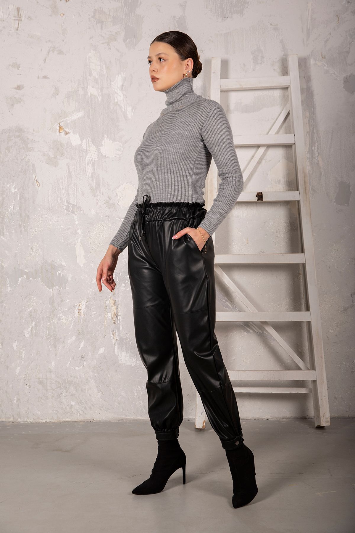 Melike Tatar-Black Faux Leather Trousers with Snap Fasteners 32-9502 4