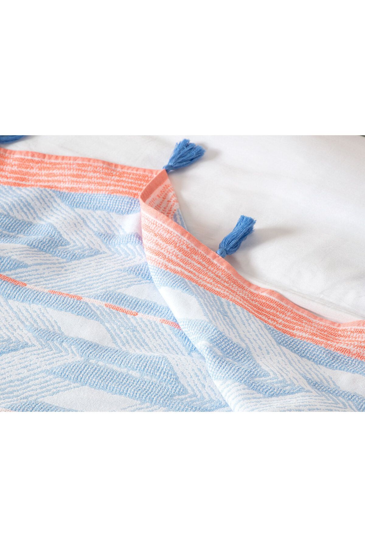 Madame Coco-Chamelle Single Bedspread - Blue/pink 2