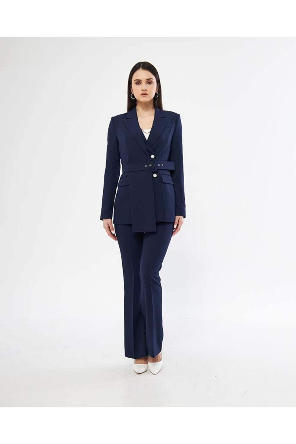 LOVELF Yaka Detaylı İspanyol Paça Takım