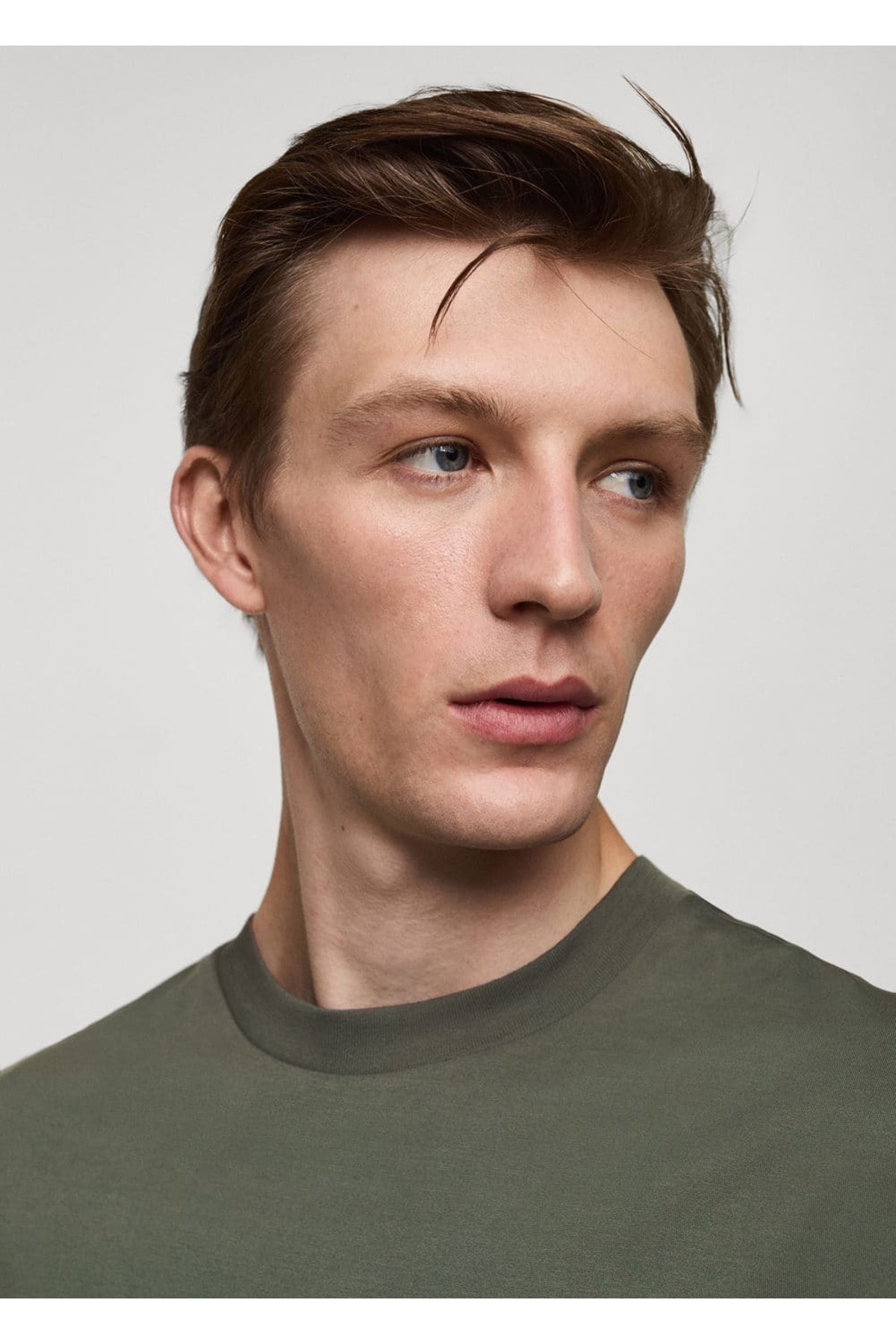 MANGO Man-Koszulka typu slim-fit wykonana w 100% z bawełny 7