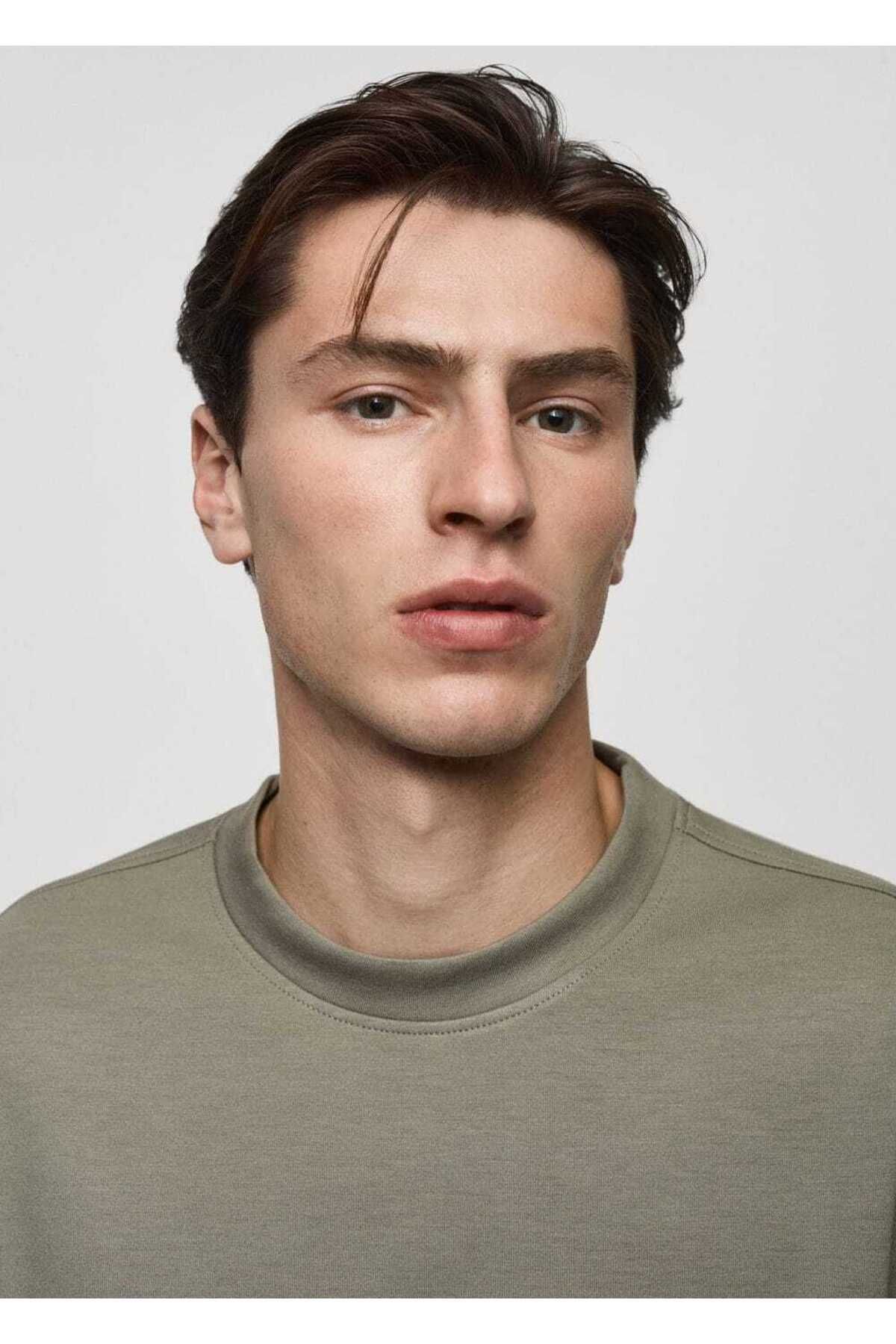 MANGO Man-Látkové tričko Regular Cut 5