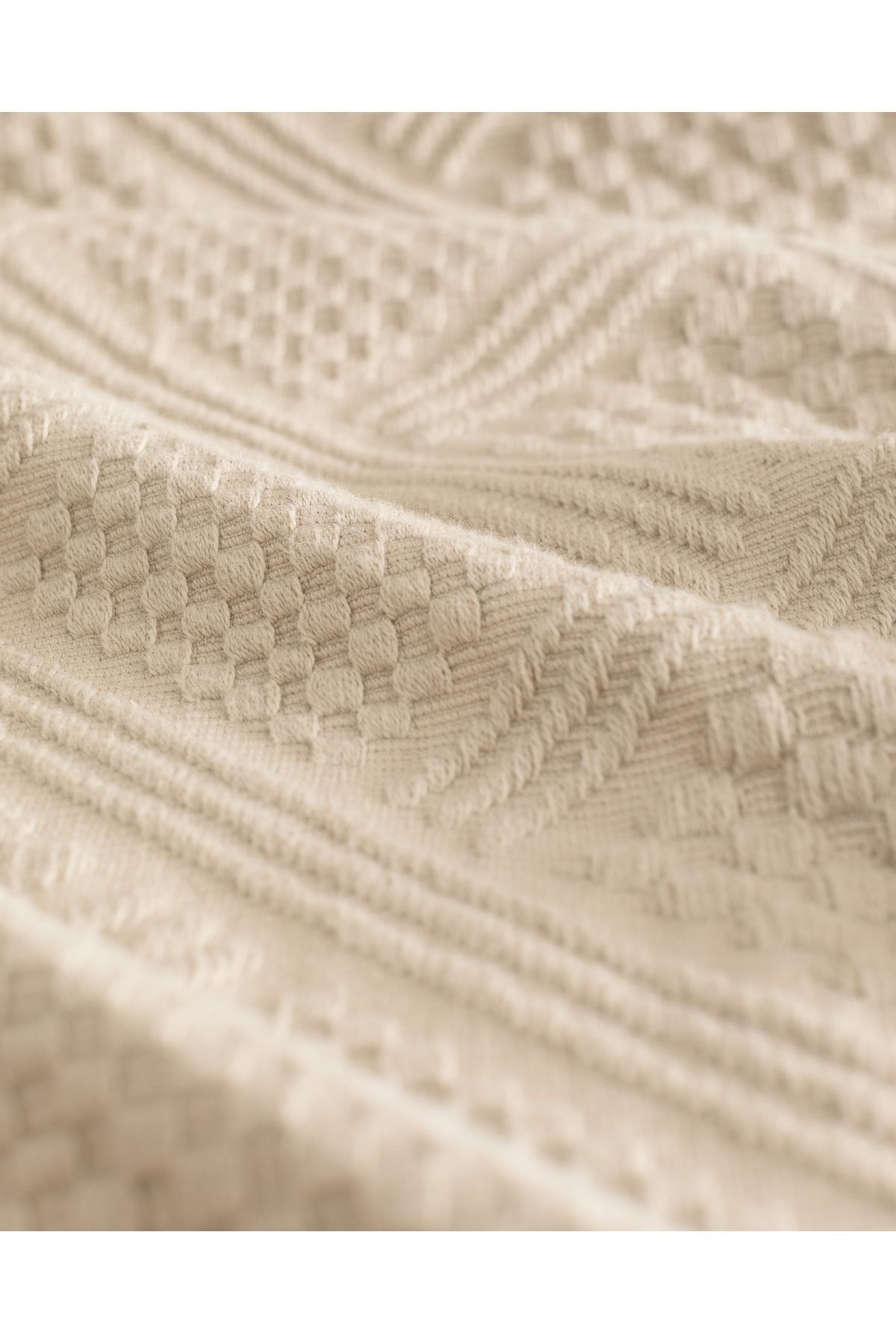 Madame Coco-Beige Triangle Double Bedspread 7