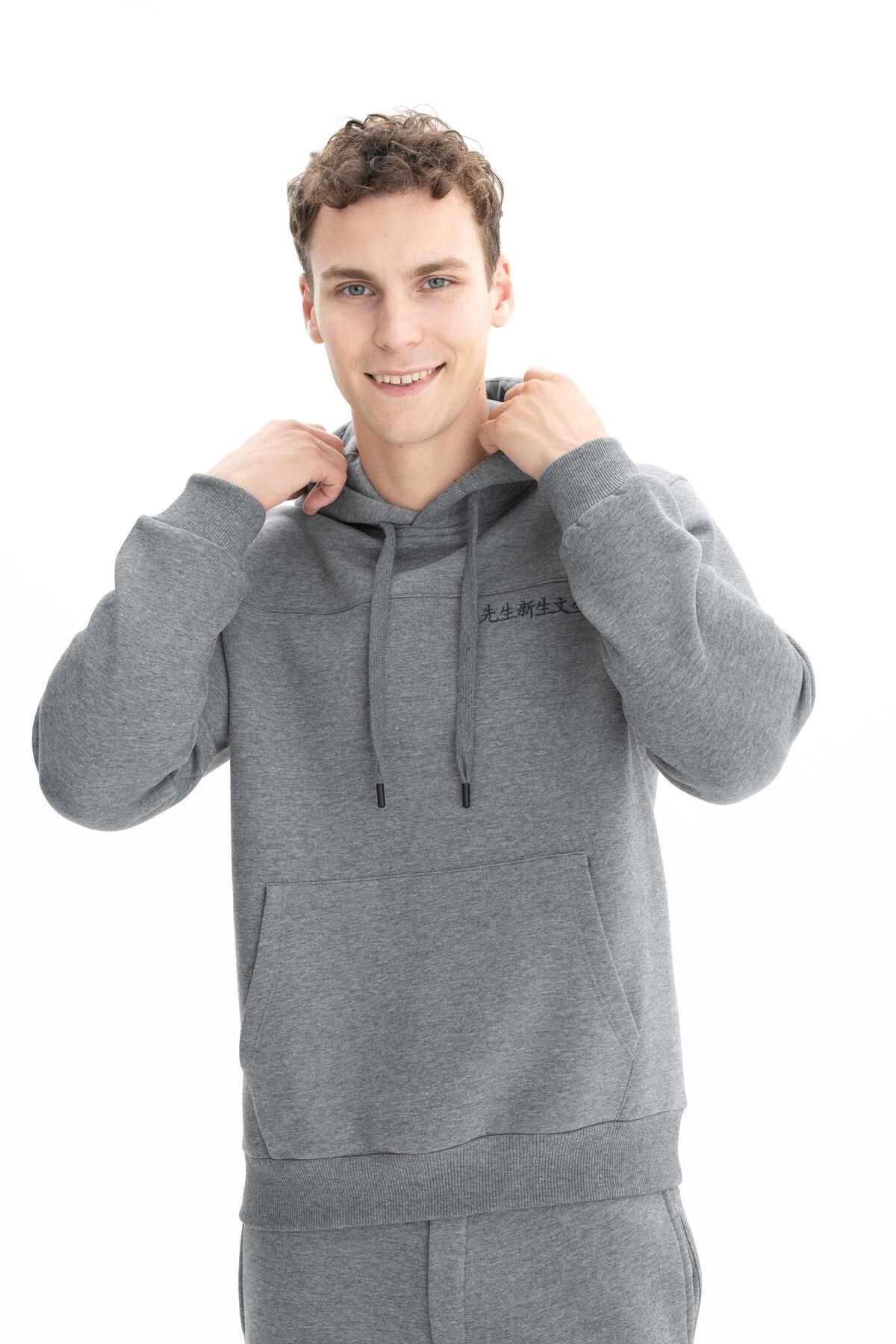 Erkek Basic Büyük Beden Kapşonlu Kanguru Cepli Sweatshirt K26254801301