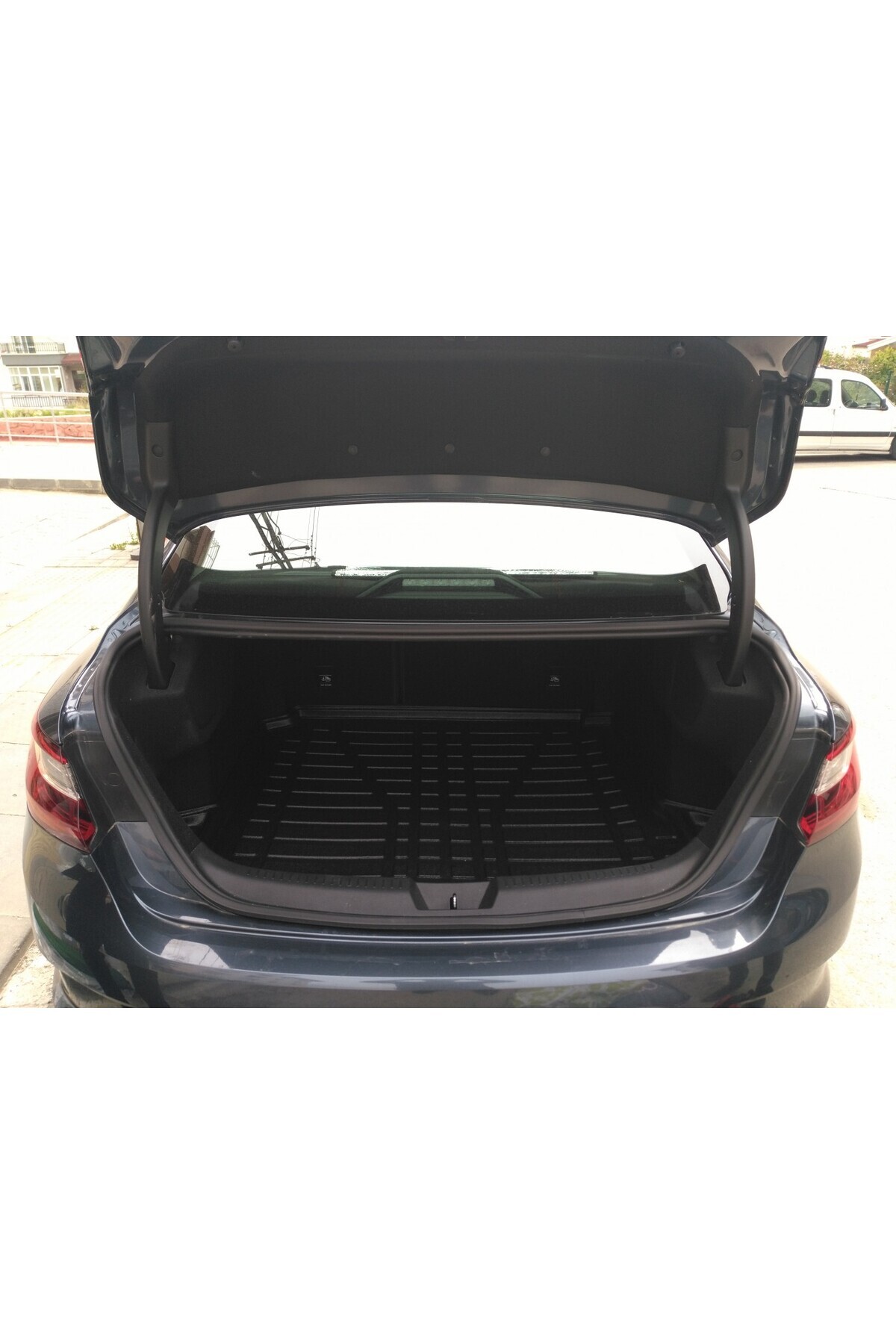 KAISER Renault Megane 4 Sedan Çift Kulaklı Bagaj Havuzu 2016- Sonrası