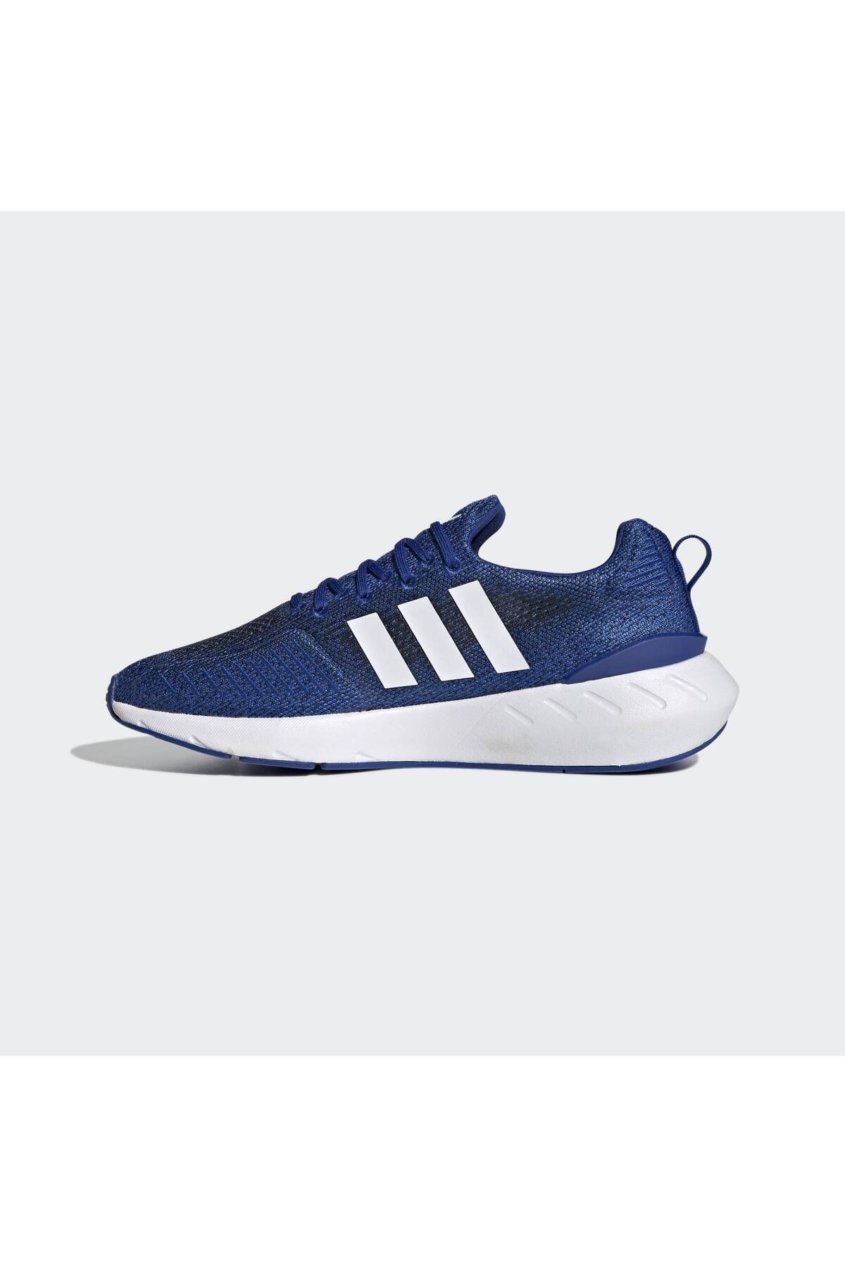 کفش دو و تمرین سفید مردانه RUN 22 اورجینال adidas