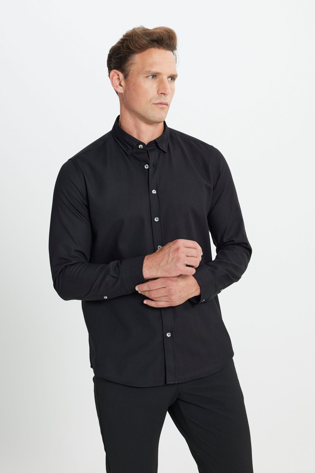 AC&Co / Altınyıldız Classics-Schwarzes Flanell-Oxford-Winterhemd im Slim Fit, geknöpfter Kragen 4