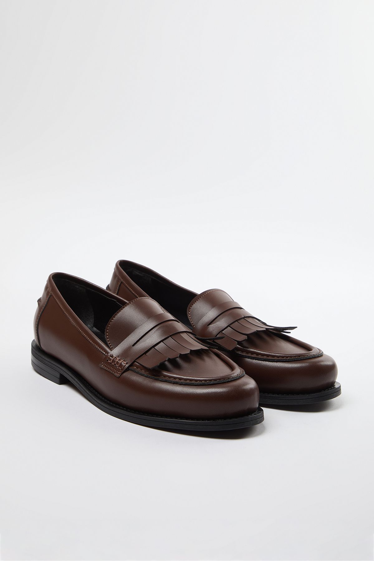 TRENDYOL SHOES Mokasyny Damskie - Ciemnobrązowe Z Frędzlami, Takaw25la00004 Kobieta - 38