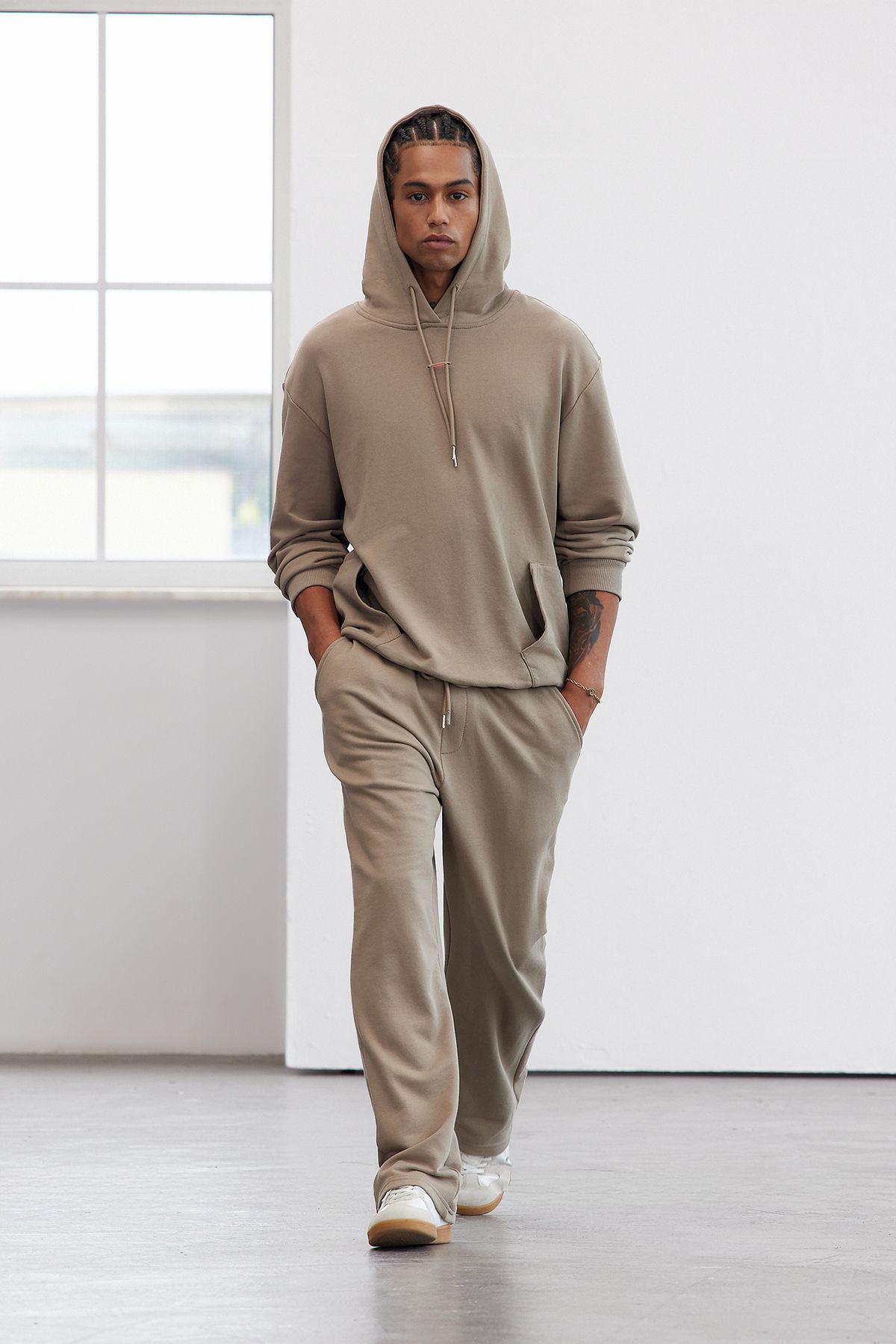 complete the look image