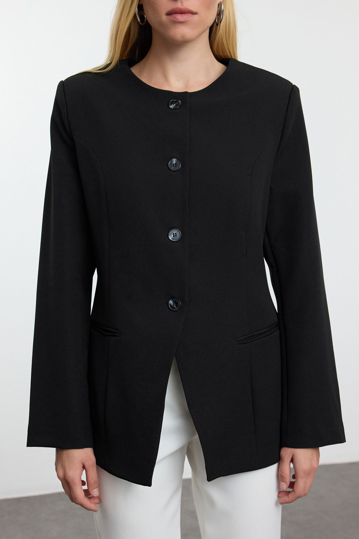 Trendyol Collection-Schwarze, taillierte, gewebte Blazerjacke mit Rundhalsausschnitt und Rundhalsausschnitt TWOAW25BC00009 8