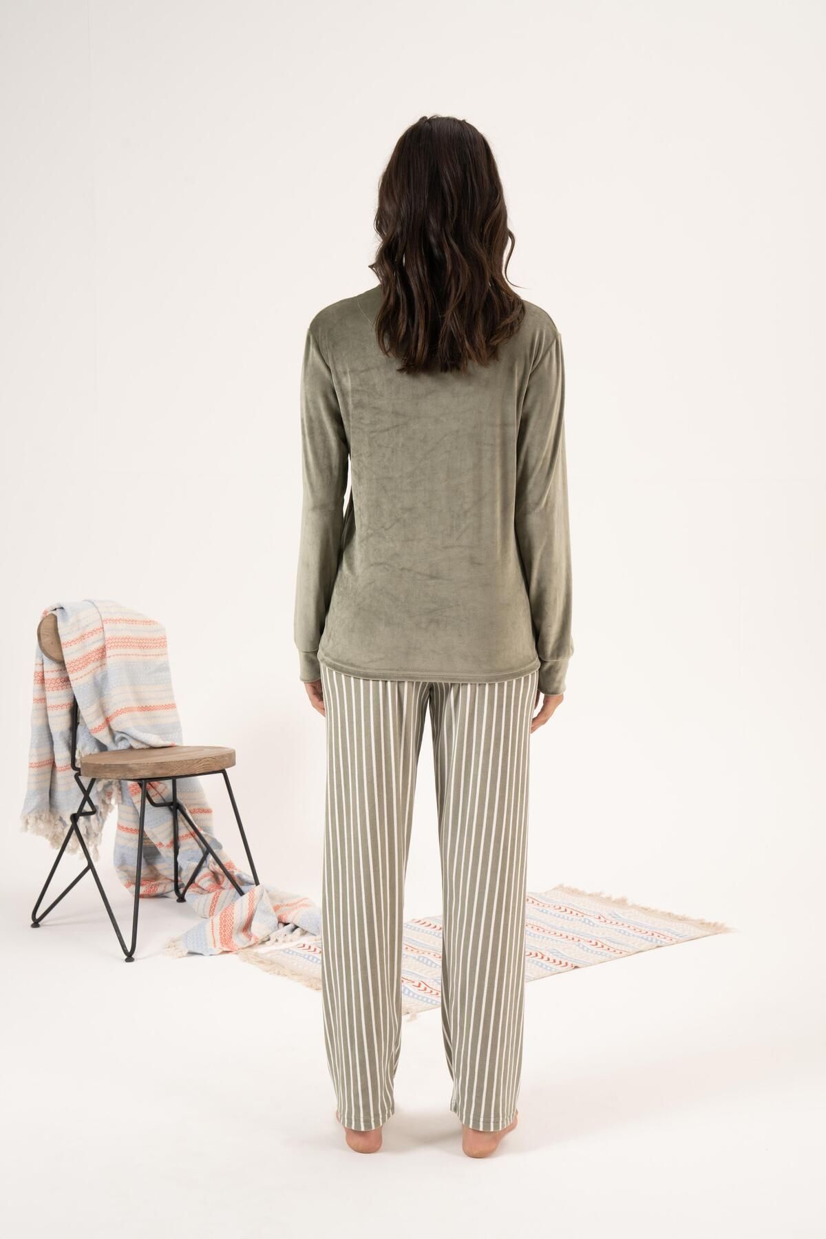 Estiva-Green Striped Velvet Women's Pajama Set - Winter 2
