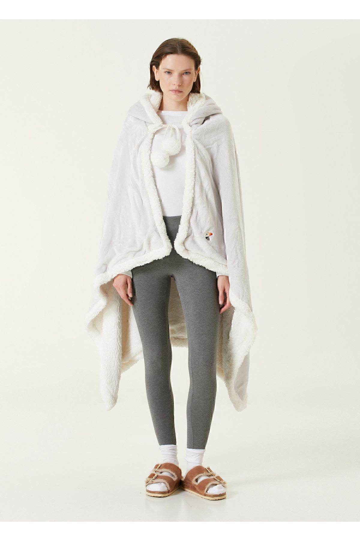 Es Parla Karmen Blanket Light Gray Oversize