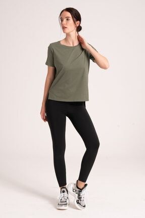 Yüksek Kalite %100 Pamuklu Kadın Tişört, Arkası Uzun Normal Fit Yeşil Tshirt 8683382503264 NEWCES-1010