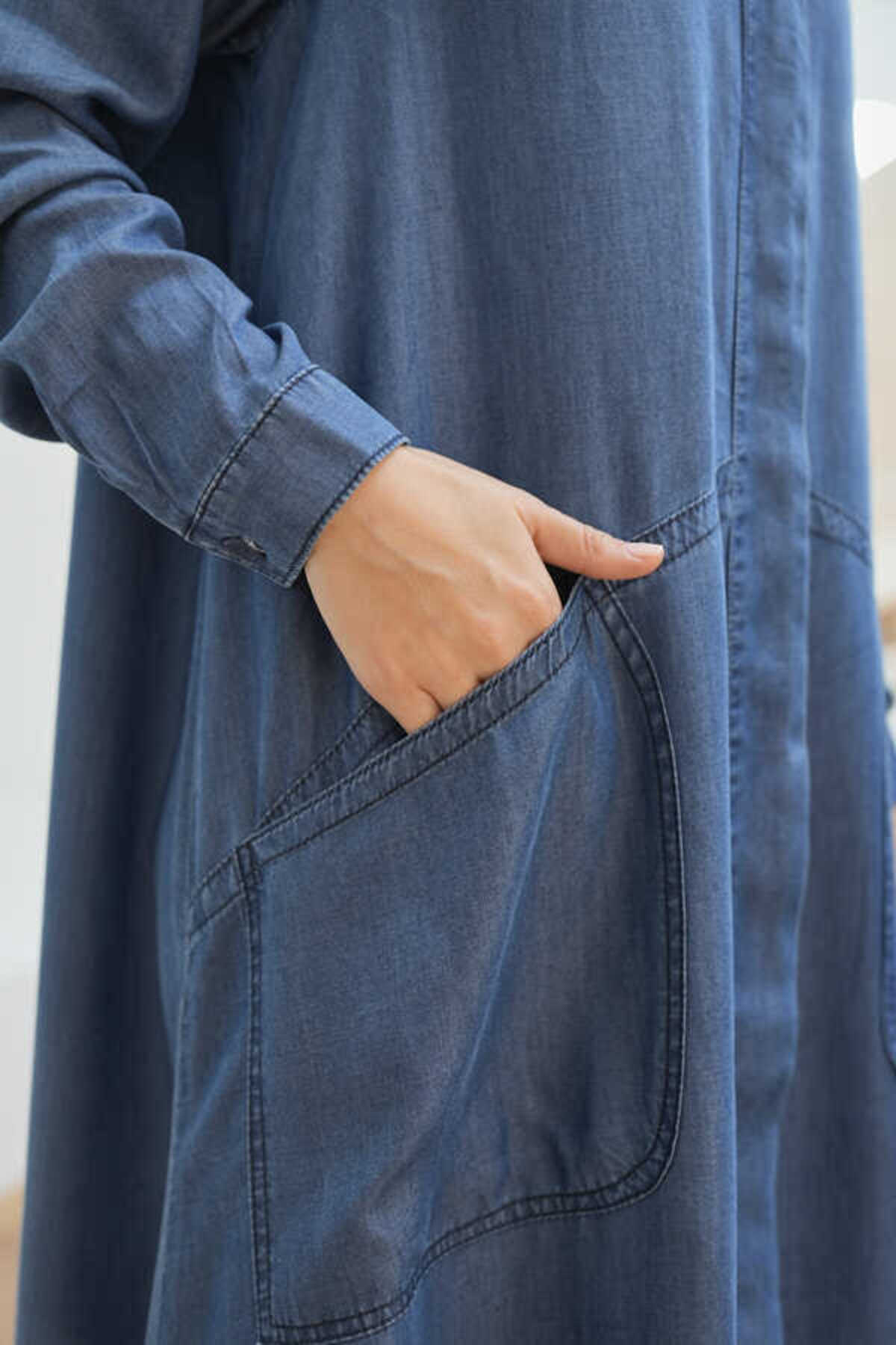 Neways-6648 Model - Dark Blue Buttoned Ferace 8