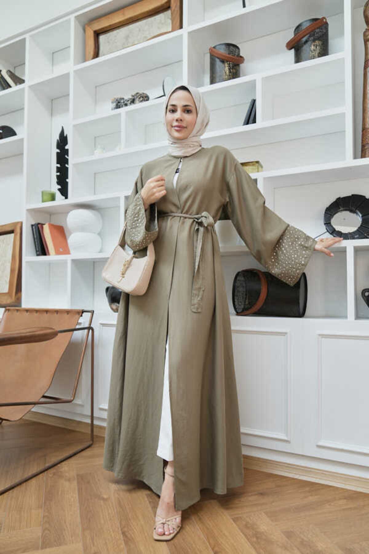 complete the look image