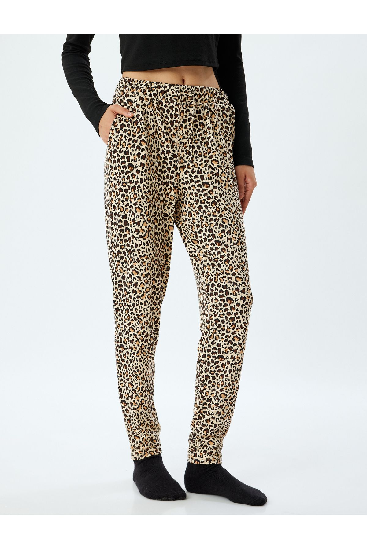 Koton-Leopard Printed Comfortable Pajama Bottoms - Carrot Cut and Pocket 3