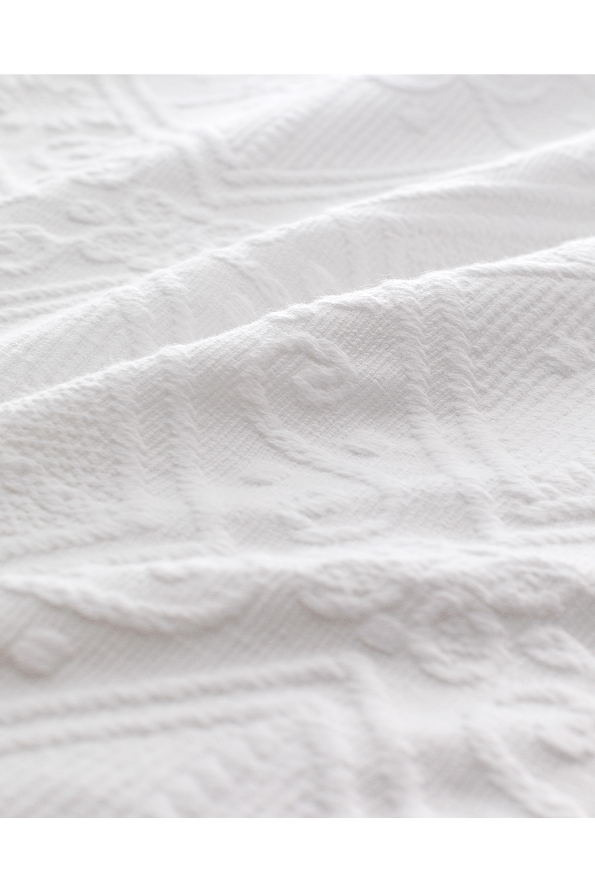 Madame Coco-Marjolaina Double Bedspread 4