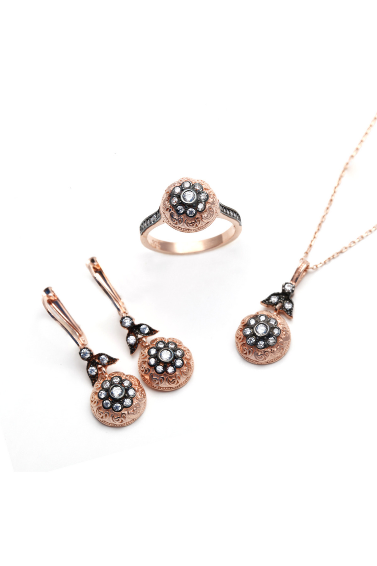 Erdenizgümüş Çiçek Desenli Elmas Montürlü Üçlü Set