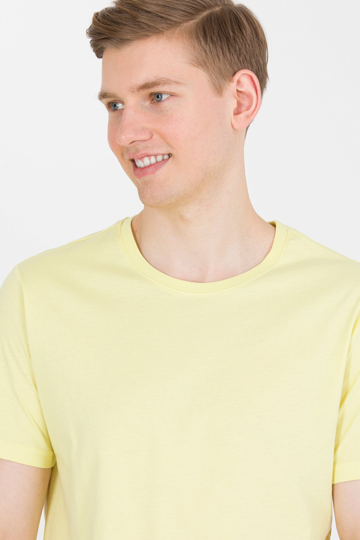 یو اس پولو تی‌شرت مردانه یقه گرد ساده زرد روشن کد ۵۰۲۶۴۹۱۶-VR۰۰۴