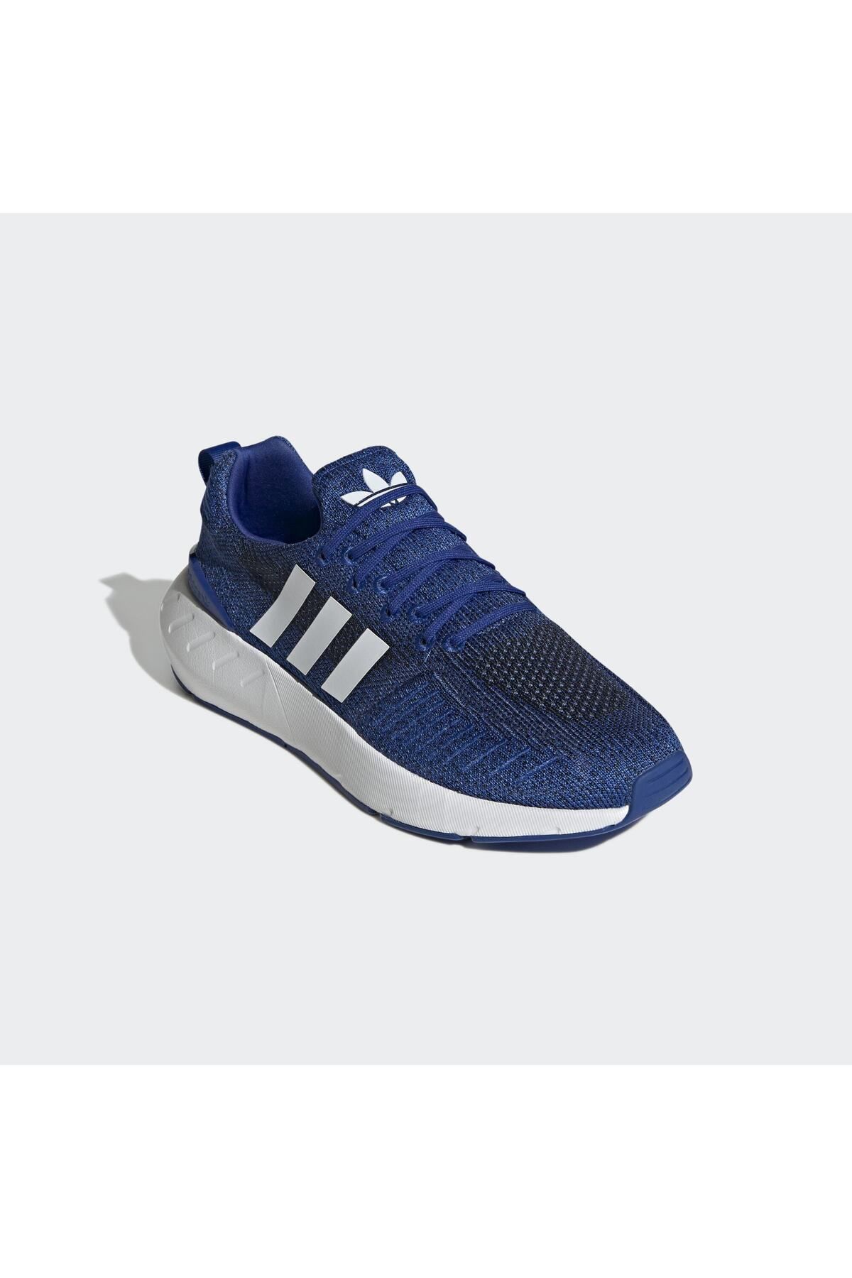 کفش دو و تمرین سفید مردانه RUN 22 اورجینال adidas