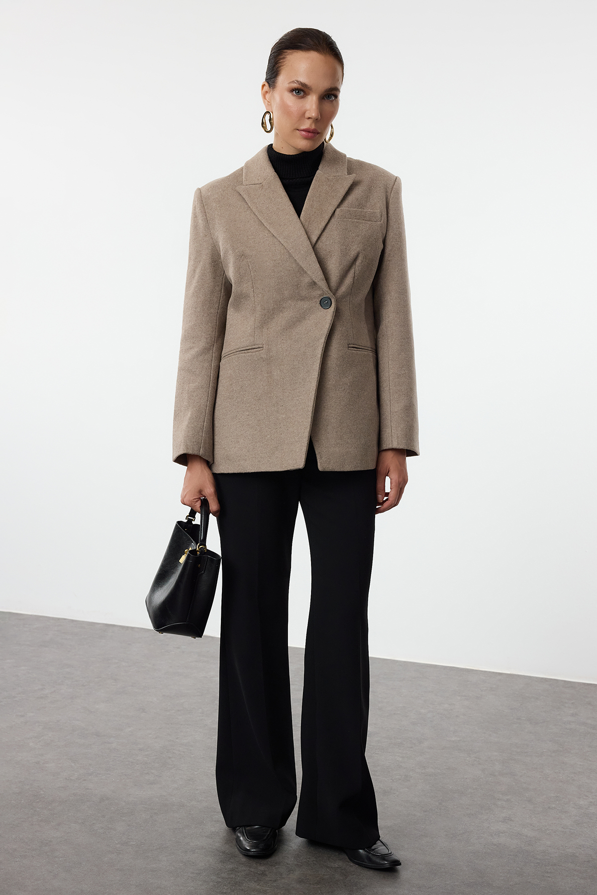 Kolekcia Trendyol Tkaná bunda s dvojitým zapínaním Mink Cashmere TWOAW25BC00011