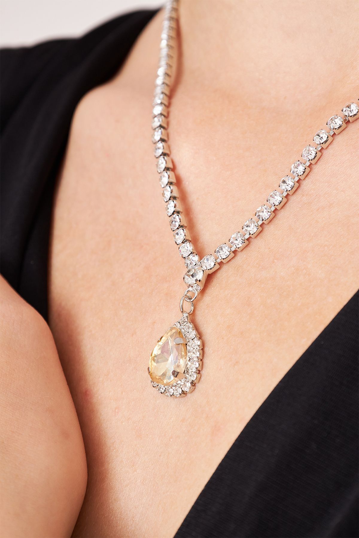 Kadın Zafiros Model Gold Zirkon Taşlı Pırlanta Gümüş Su Yolu Kolye Küpe Bileklik Kombin Takı Seti 4