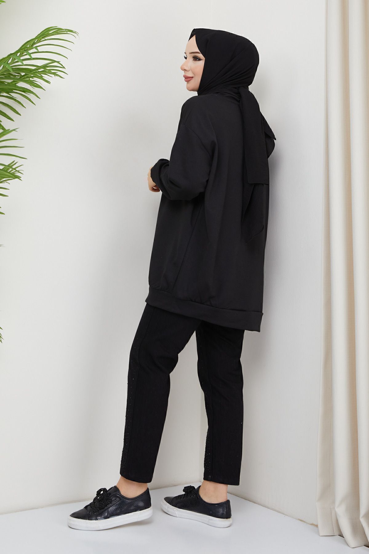 https://cdn.dsmcdn.com/ty1550/product/media/images/ty1548/prod/QC/20240916/19/7e3c1971-a212-34e1-9e6f-c380abecd07a/1_org_zoom.jpg