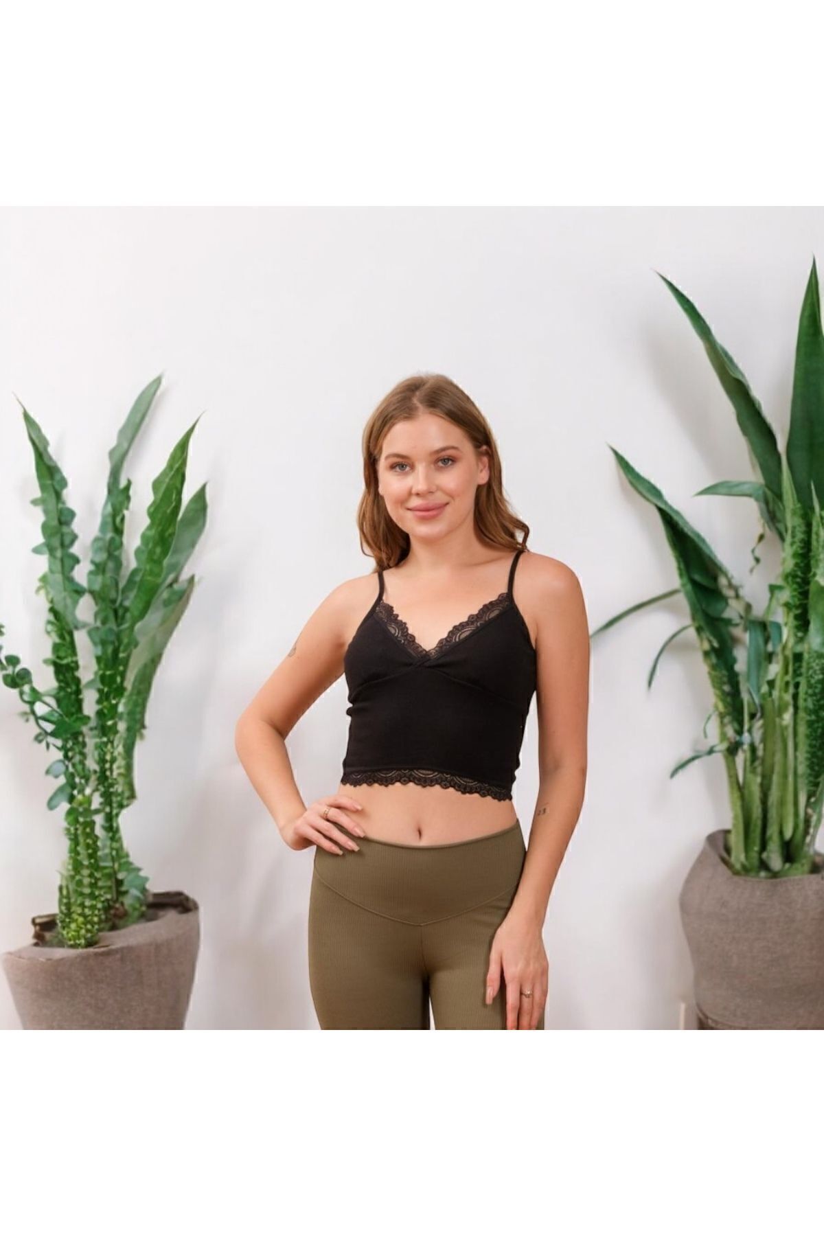 3lü Crop Takım Askılı Dantelli Pedli Büstiyer Bluz