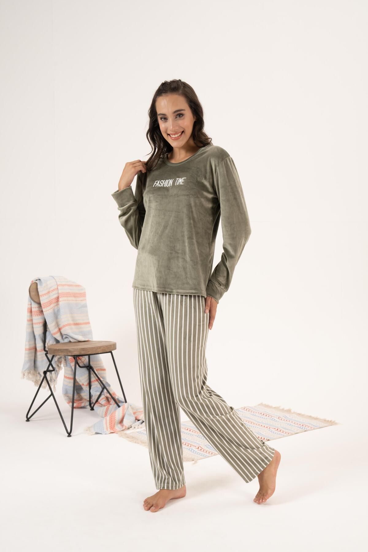 Estiva-Green Striped Velvet Women's Pajama Set - Winter 3