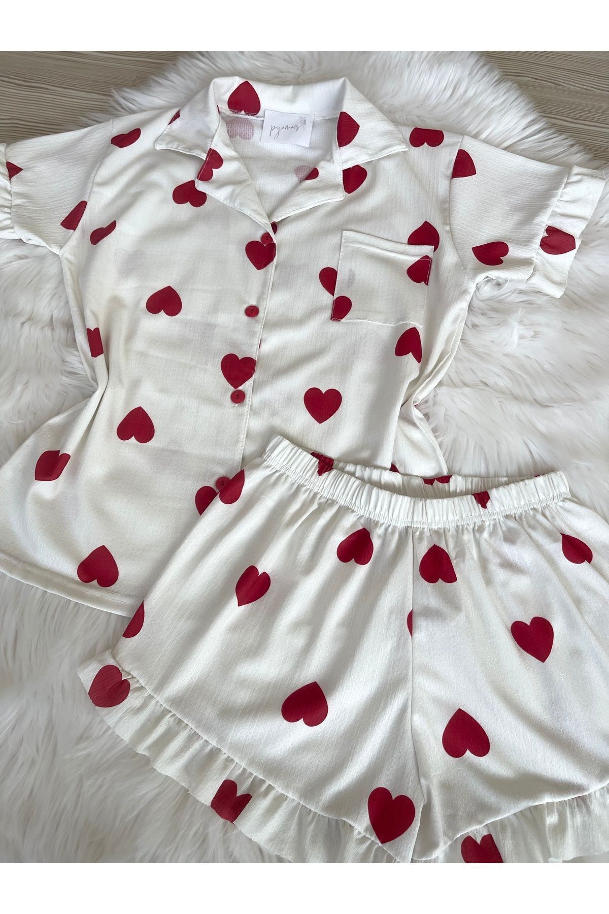 Pijamacs-Heart Patterned Pajama Set with Red Shorts - RuFFle Sleeve and Leg Detail 8