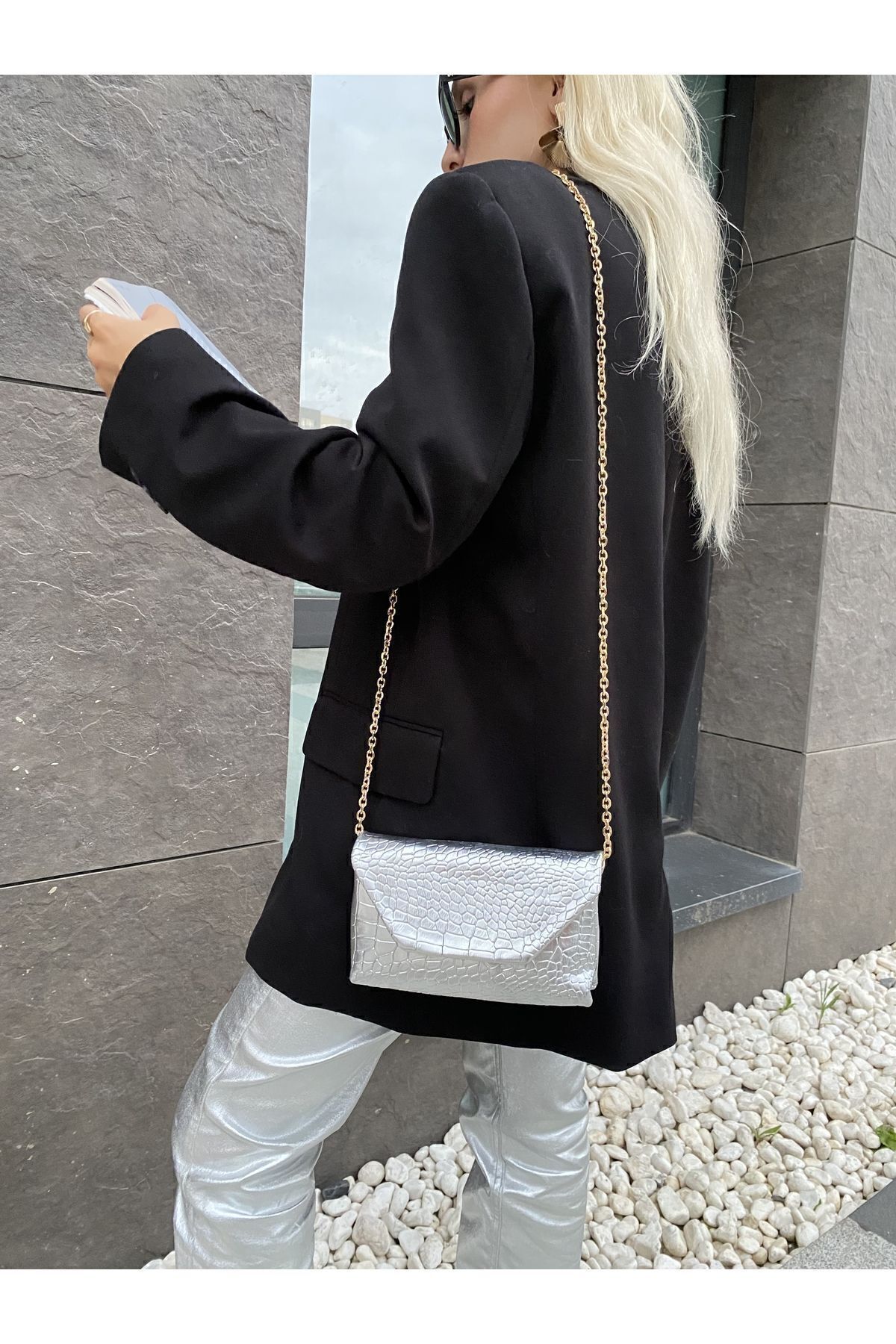 https://cdn.dsmcdn.com/ty1550/product/media/images/ty1550/prod/QC/20240916/21/f6b28239-52e7-3027-b8d6-a39db67bd87d/1_org_zoom.jpg