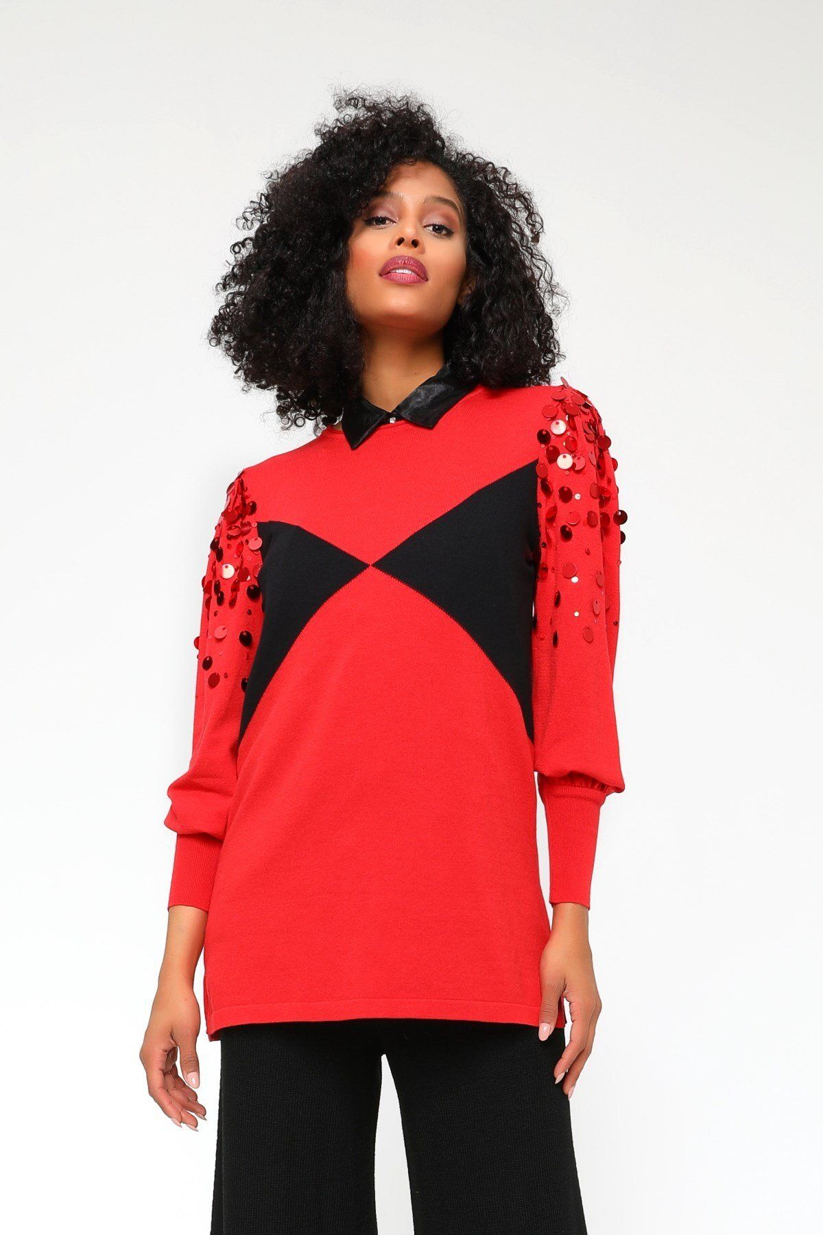 Two Mail-Sequin Embroidered Knitwear Red-black 1