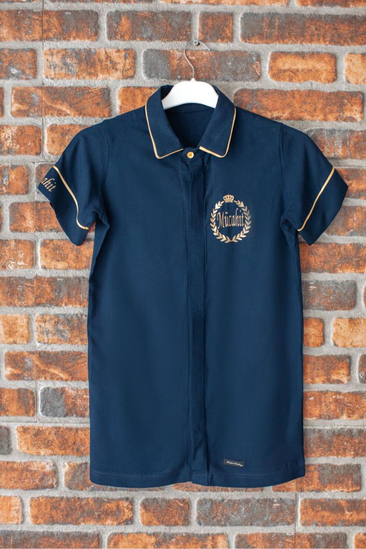 ADEREN KİDS SÜNNET GÖMLEĞİ KISA KOL LACİVERT GOLD PAMUK KUMAŞ KİŞİYE ÖZEL İSİM BASKILI fotoğrafı 2 (önizleme)