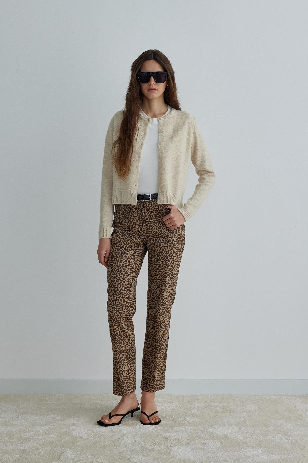 Suud Collection-Brown Leopard Crop Pants 3