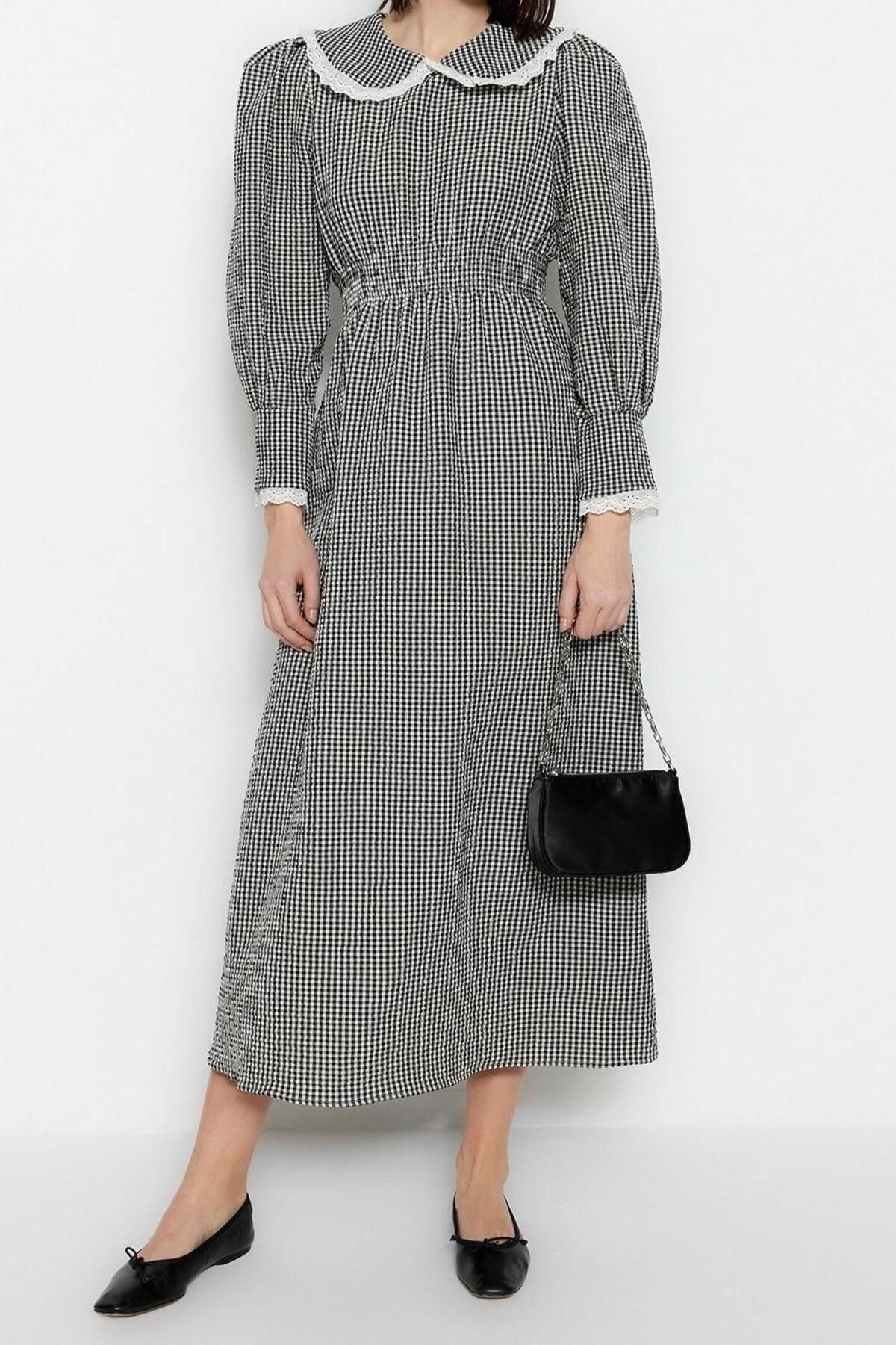 ERSEFA-V-Neck Long Sleeve A-Line Midi Hijab Dress - Night Seersucker Woven 3