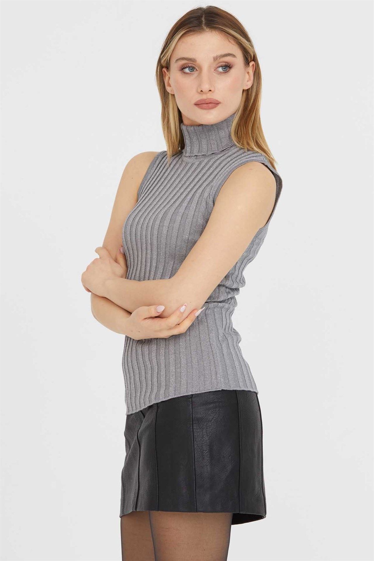 Two Mail-Glitter Detailed Sleeveless Knitwear Gray 2