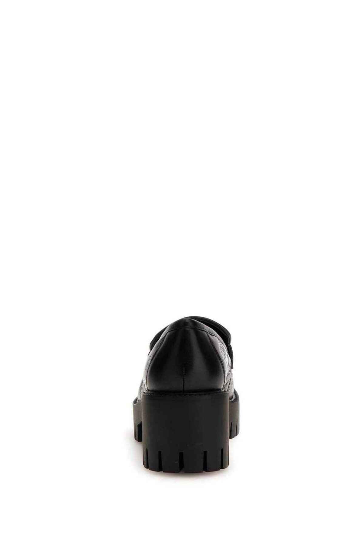 Guess-Wanyn Women's Loafer 3