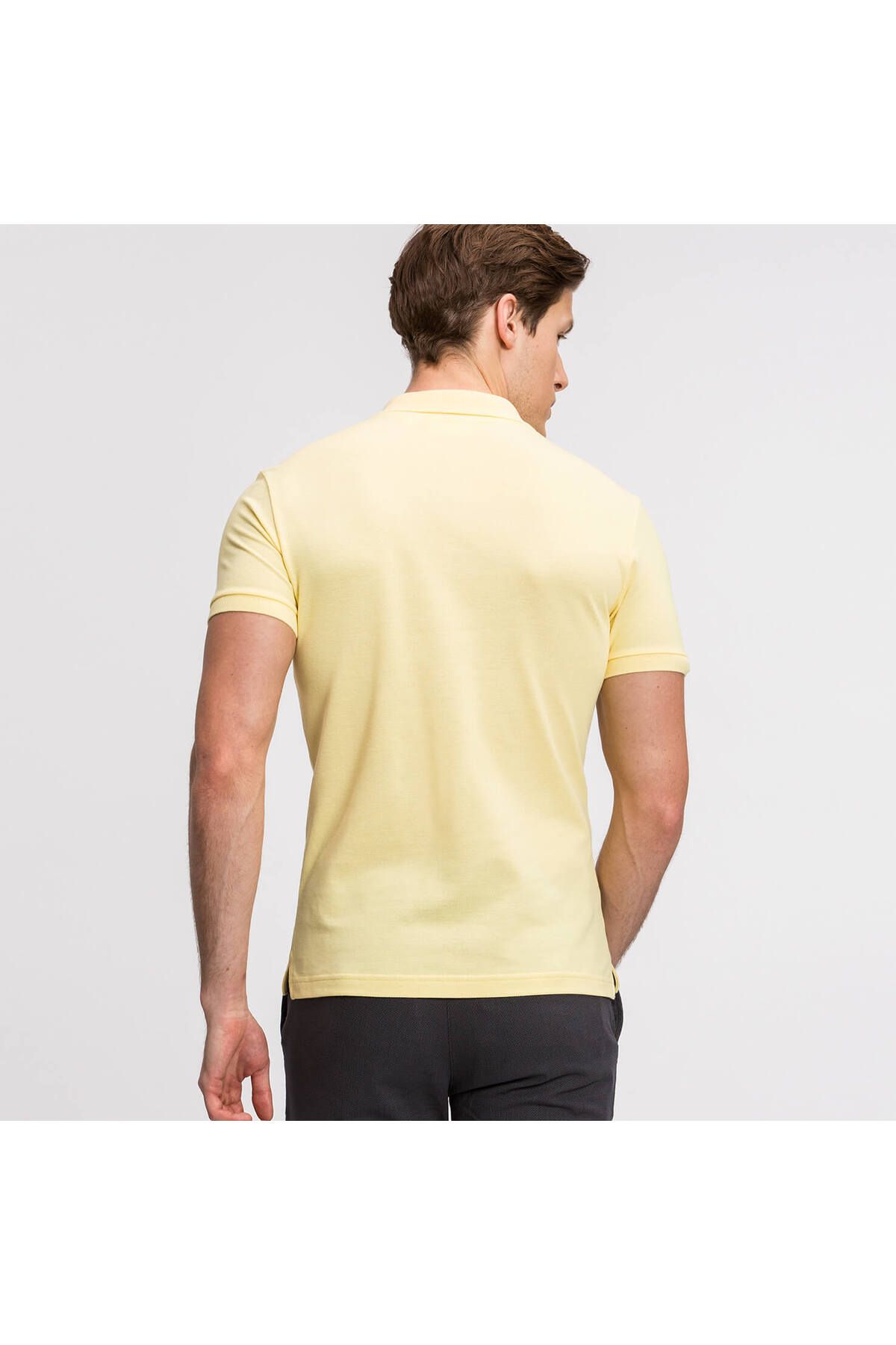 تی شرت یقه پولو زرد مردانه Slim Fit L.12.12 چوگان Lacoste