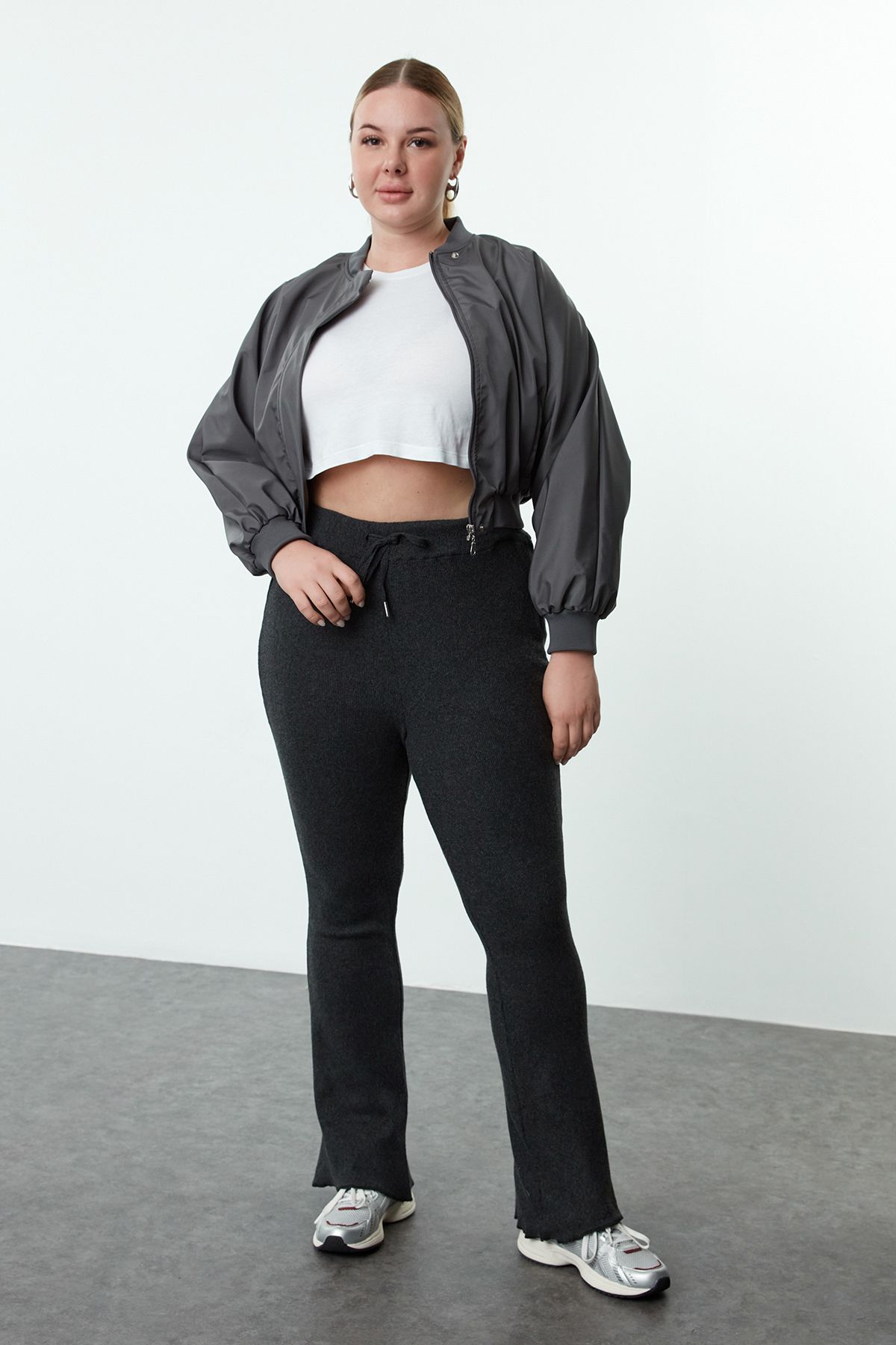 Trendyol Curve Spodnie Dzwony W Kolorze Szarym Z Wysokim Stanem - Tbbaw25ar00011 Kobieta - XL