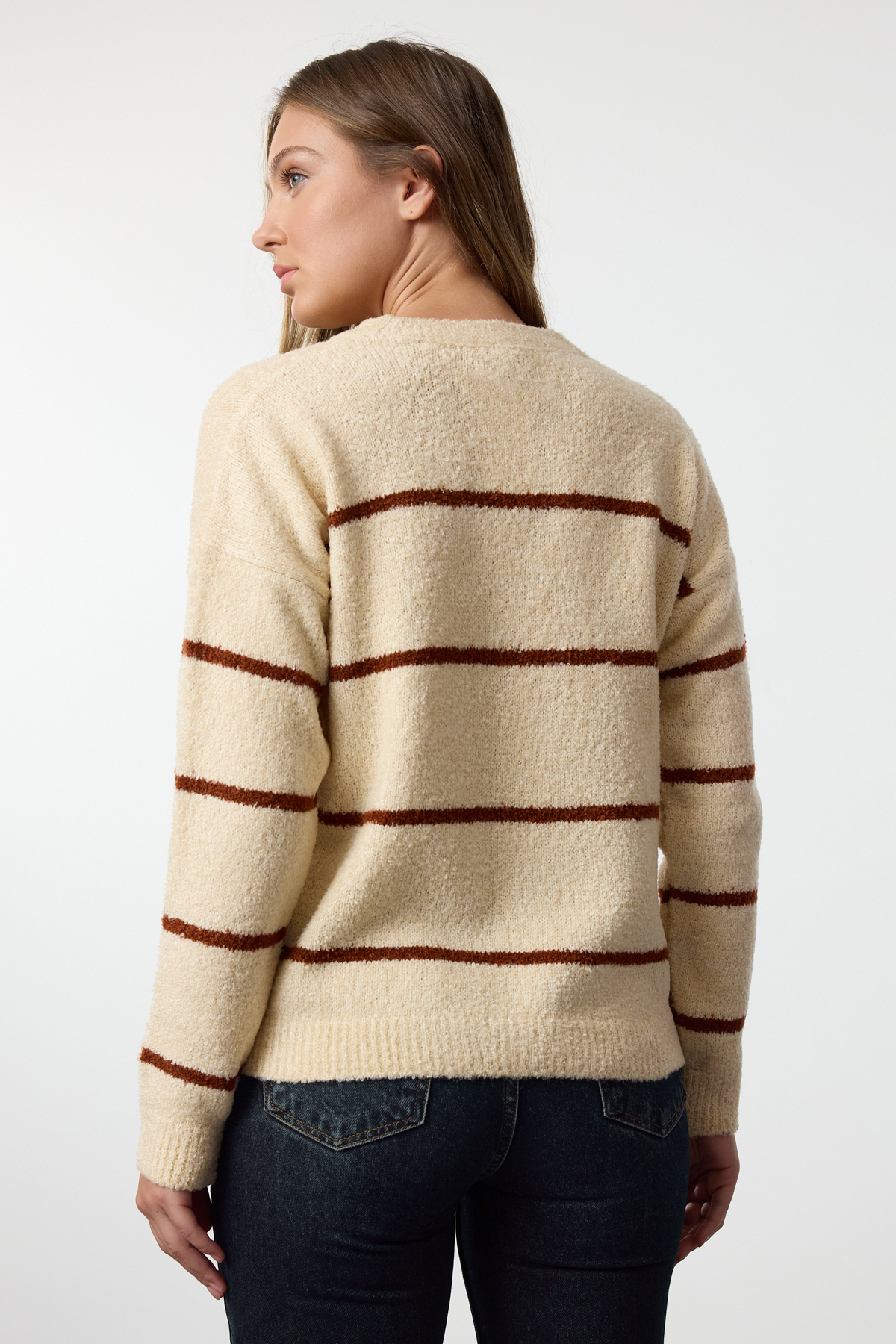 Trendyolmilla  Taş Çizgili Geniş Kalıp Dokulu Triko Kazak TWOAW23KZ01863 - Görsel 5