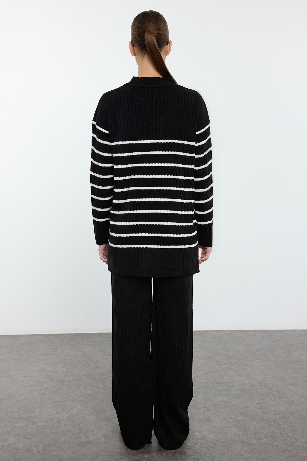 Trendyol Modest-Corded Knitwear Lower-upper Set - Black Stone Striped Tctaw25us00087 5