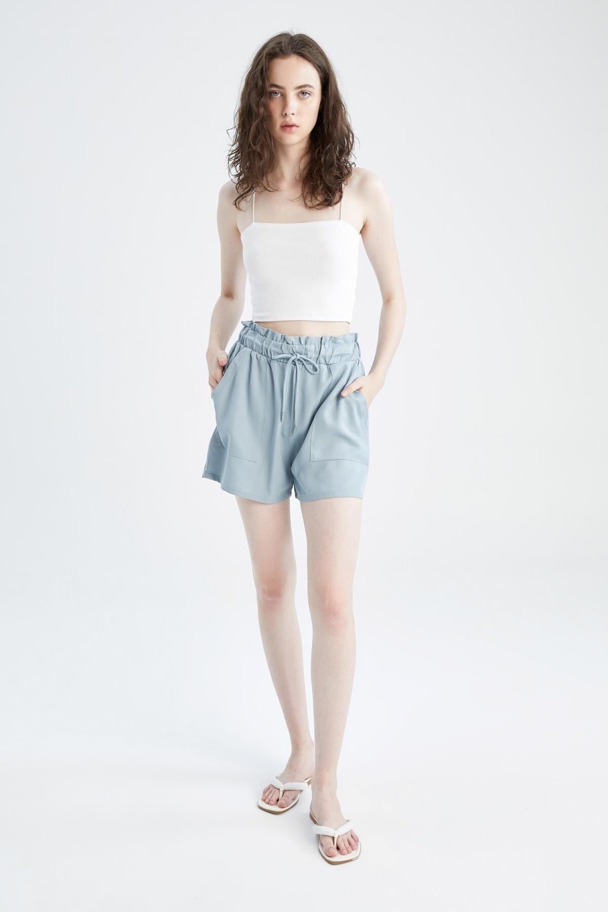 DeFacto-Regular Fit Lace-Up Waist Basic Plain Viscose Shorts X4721Az22Sm 3