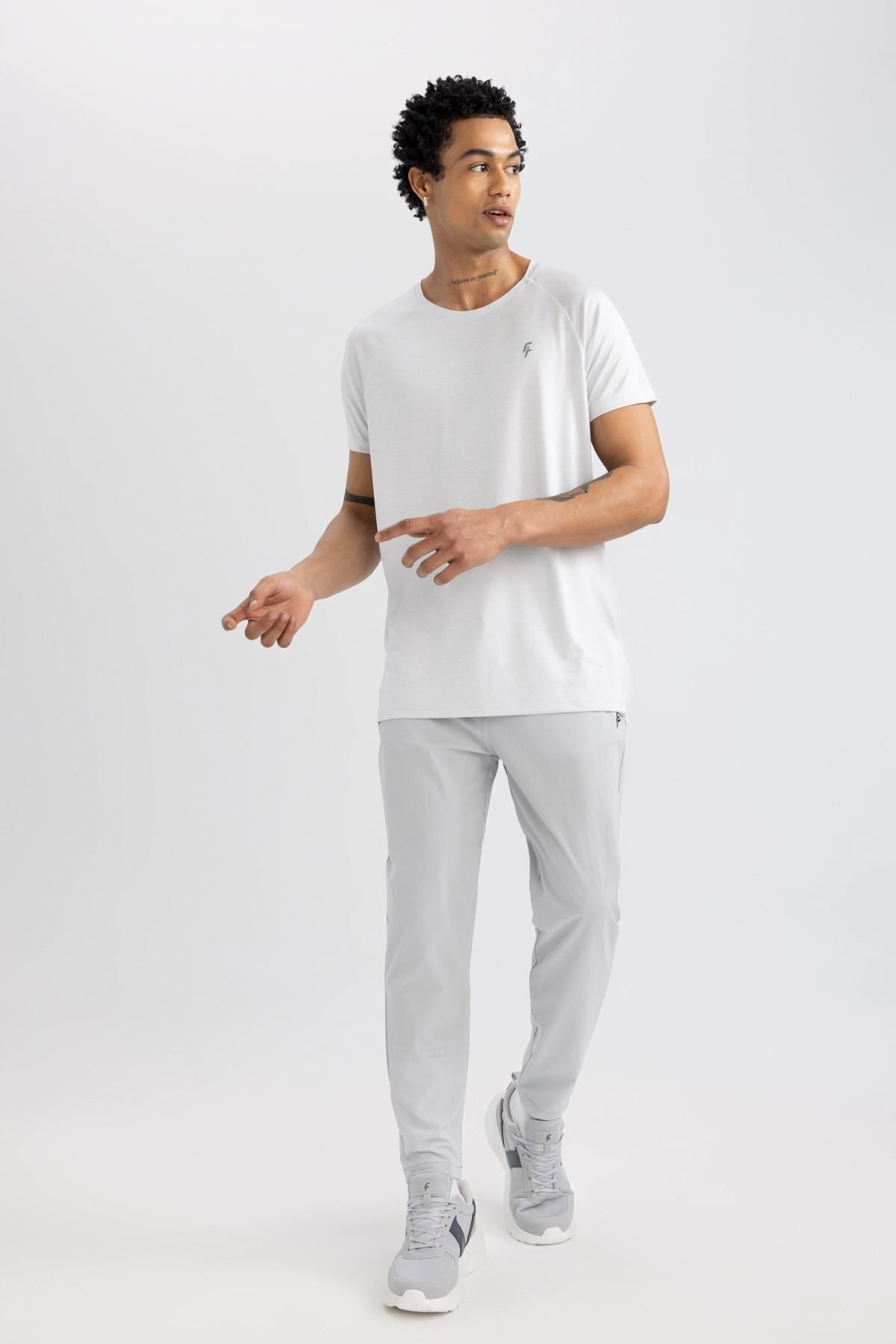 DeFacto-Dopasowany sportowy dres Jogger z podwójną kieszenią i standardową nogawką B5157ax24sp 2