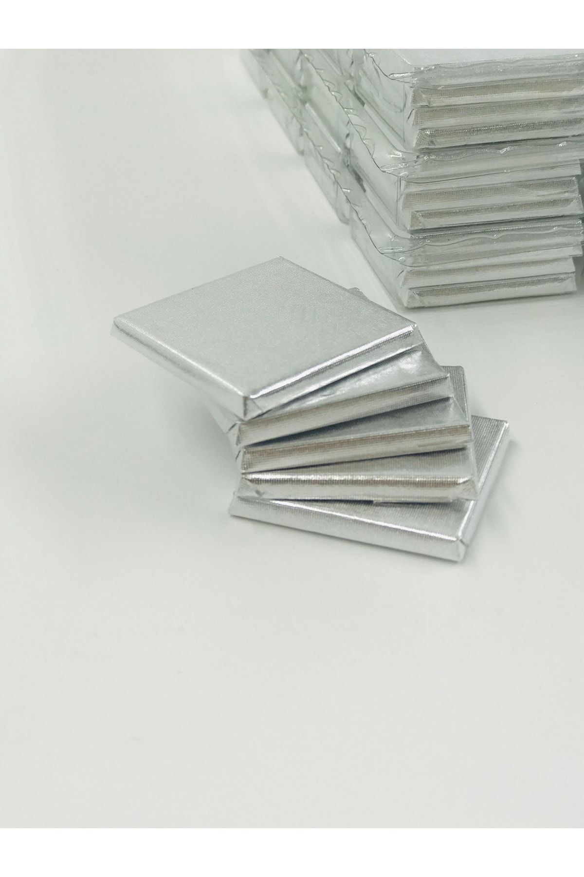 https://cdn.dsmcdn.com/ty1551/product/media/images/ty1551/prod/QC/20240917/14/e78b3223-1775-38cb-a25f-e75c51e1010a/1_org_zoom.jpg