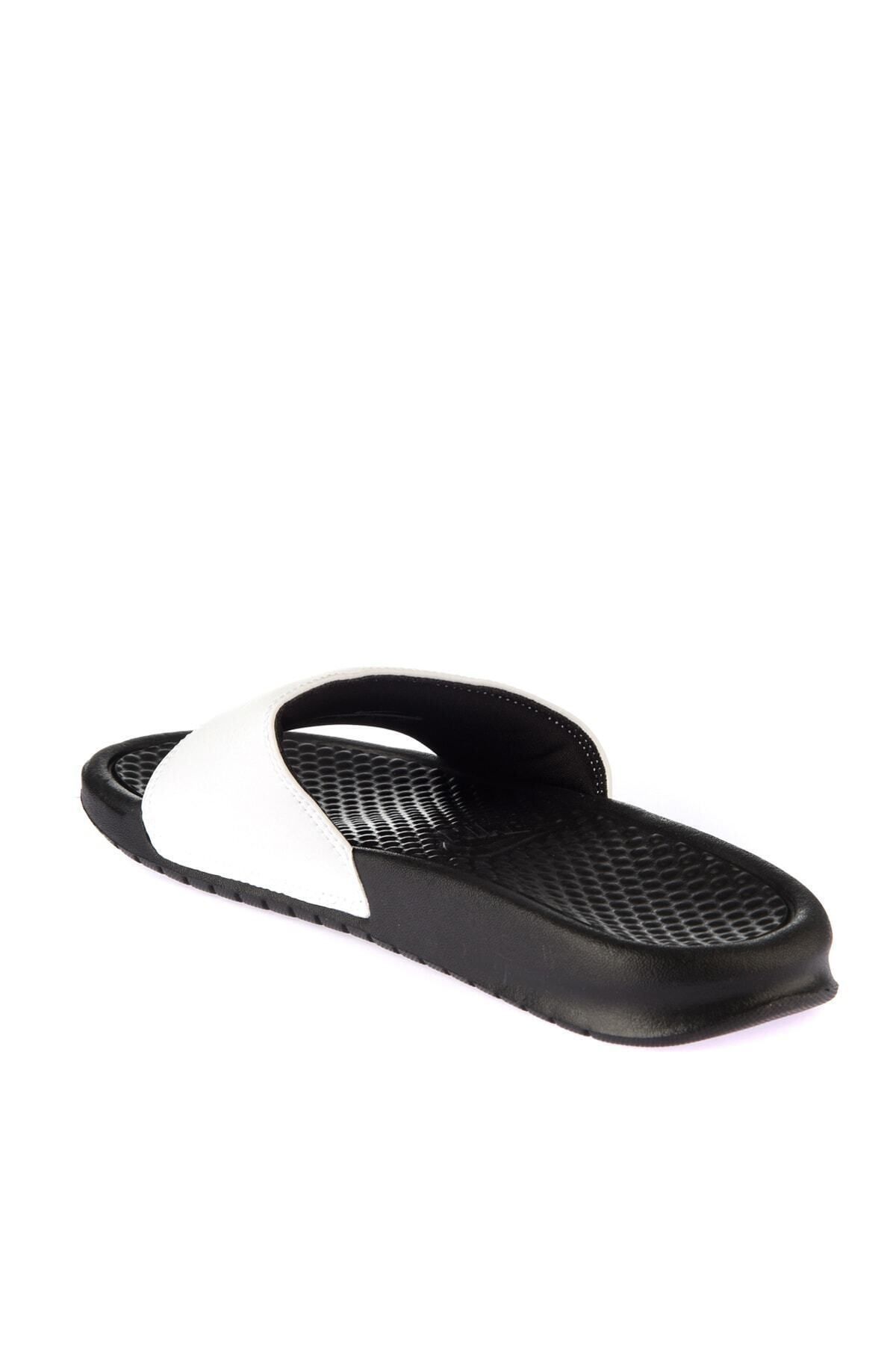 Nike Erkek Terlik Benassi Jdi 343880 100 Fiyat Yorumlar Trendyol