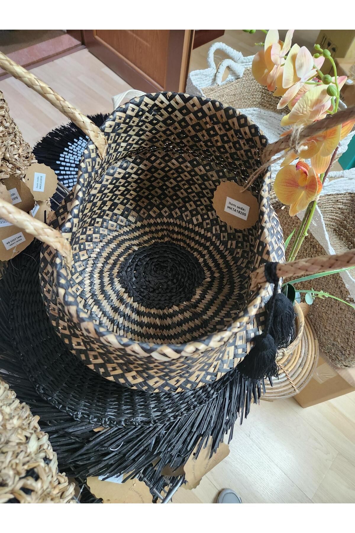 KANCAEV-Wicker Black Tasseled Foldable Basket - Long Handle 2
