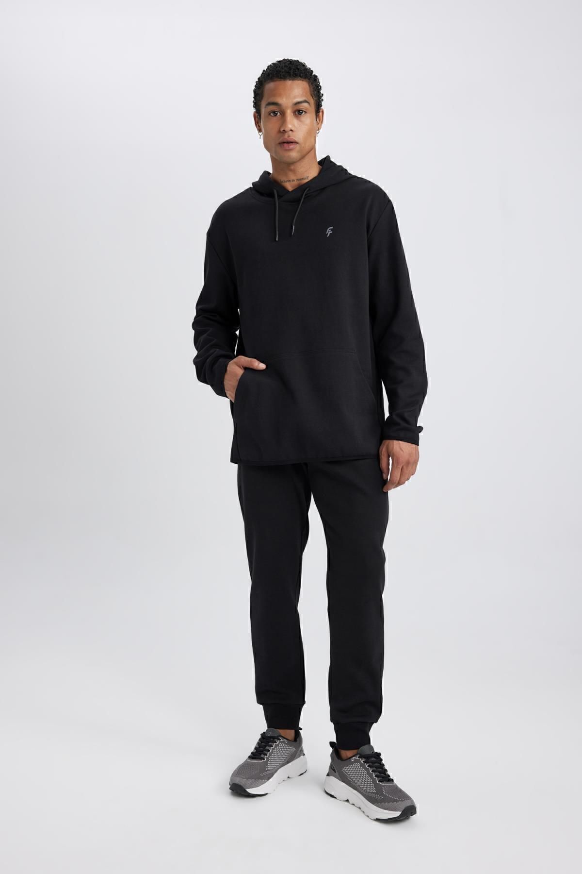 DeFacto-Slim Fit Basic Jogger-Jogginghose mit Taschen – Schnürung an der Taille, elastisches Bein B3529ax23au 2