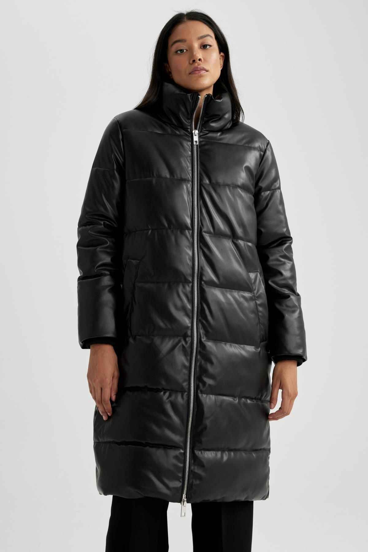 DeFacto-Wasserdichter Relax-Fit-Parka aus Kunstleder – Stehkragen A0990ax23cw 3